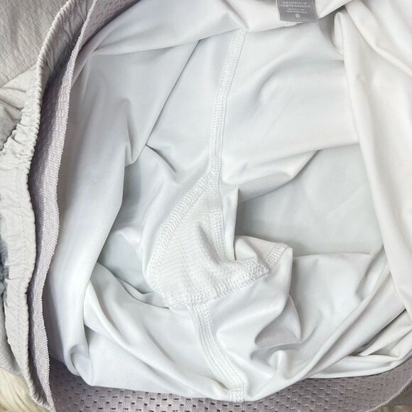 Athleta Trekkie Crest 2 in 1 Shortie Shorts - Picture 5 of 6